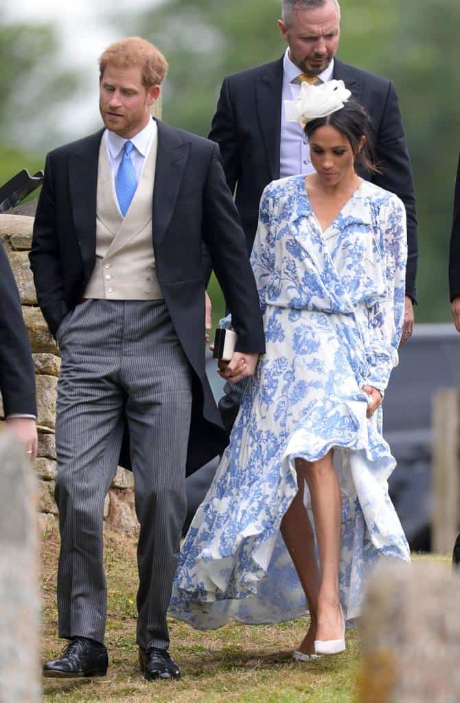 Meghan markle oscar de la renta wrap dress sale