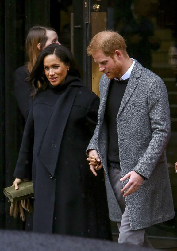 Meghan Markle in Whimsical Woodland Oscar de la Renta Dress for Visit ...