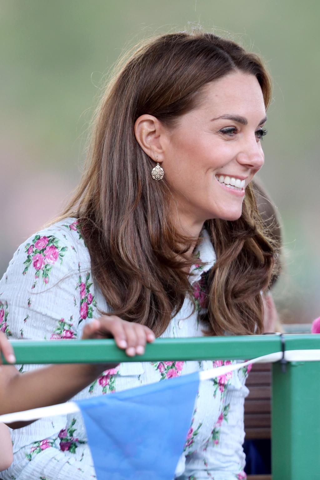 The Duchess of Cambridge's 10 Most Affordable Pairs of Earrings - Dress ...