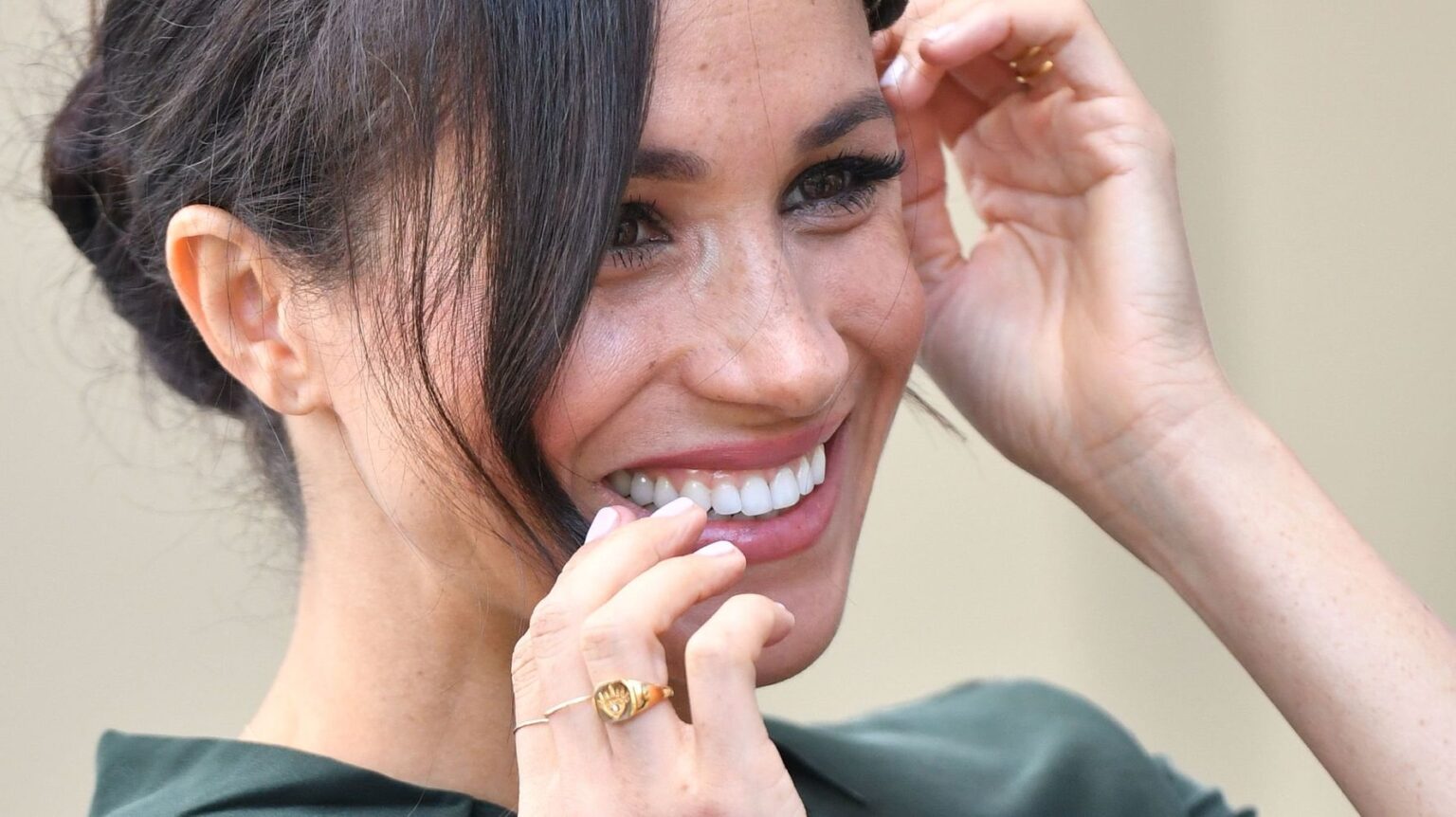 Missoma Jewelry Loved by Meghan Markle and Kate Middleton - Dress Like ...