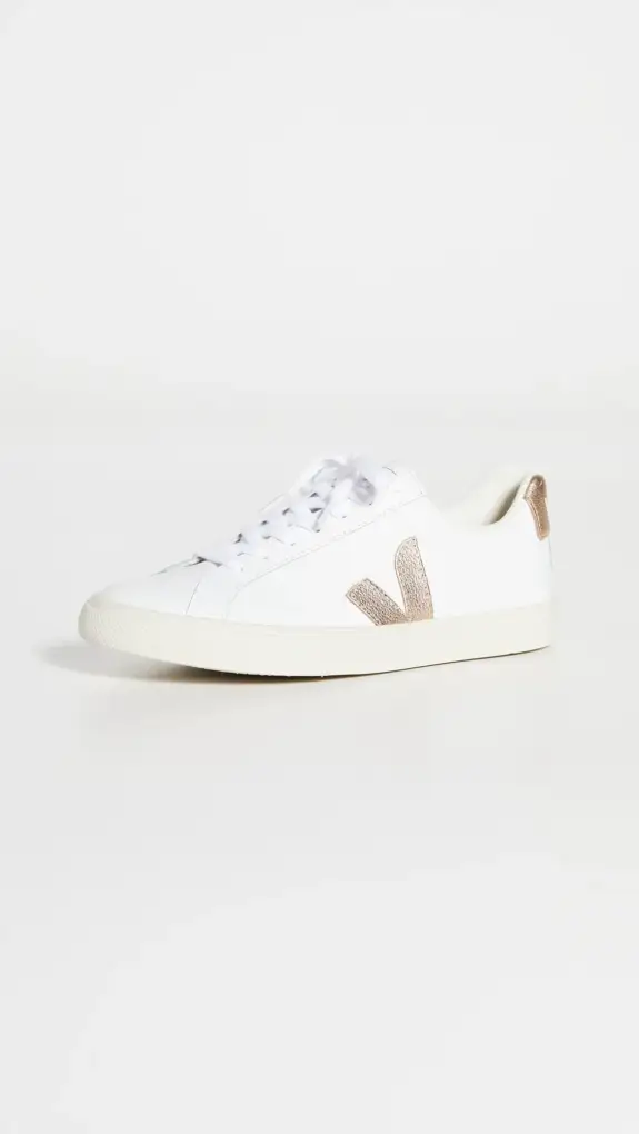 Kate Middleton's Veja Sneakers are A Closet Must Have - Dress Like A ...