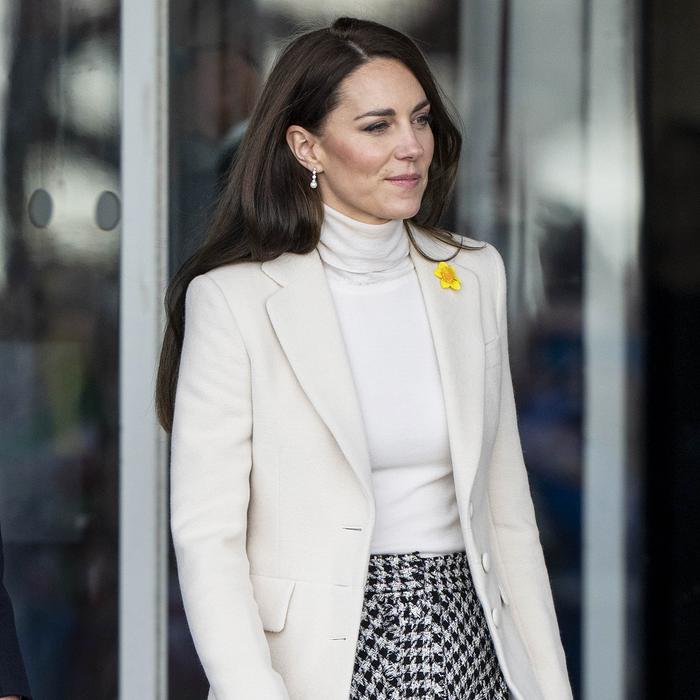 12 Times Kate Middleton Rocked a Turtleneck Sweater - Dress Like A
